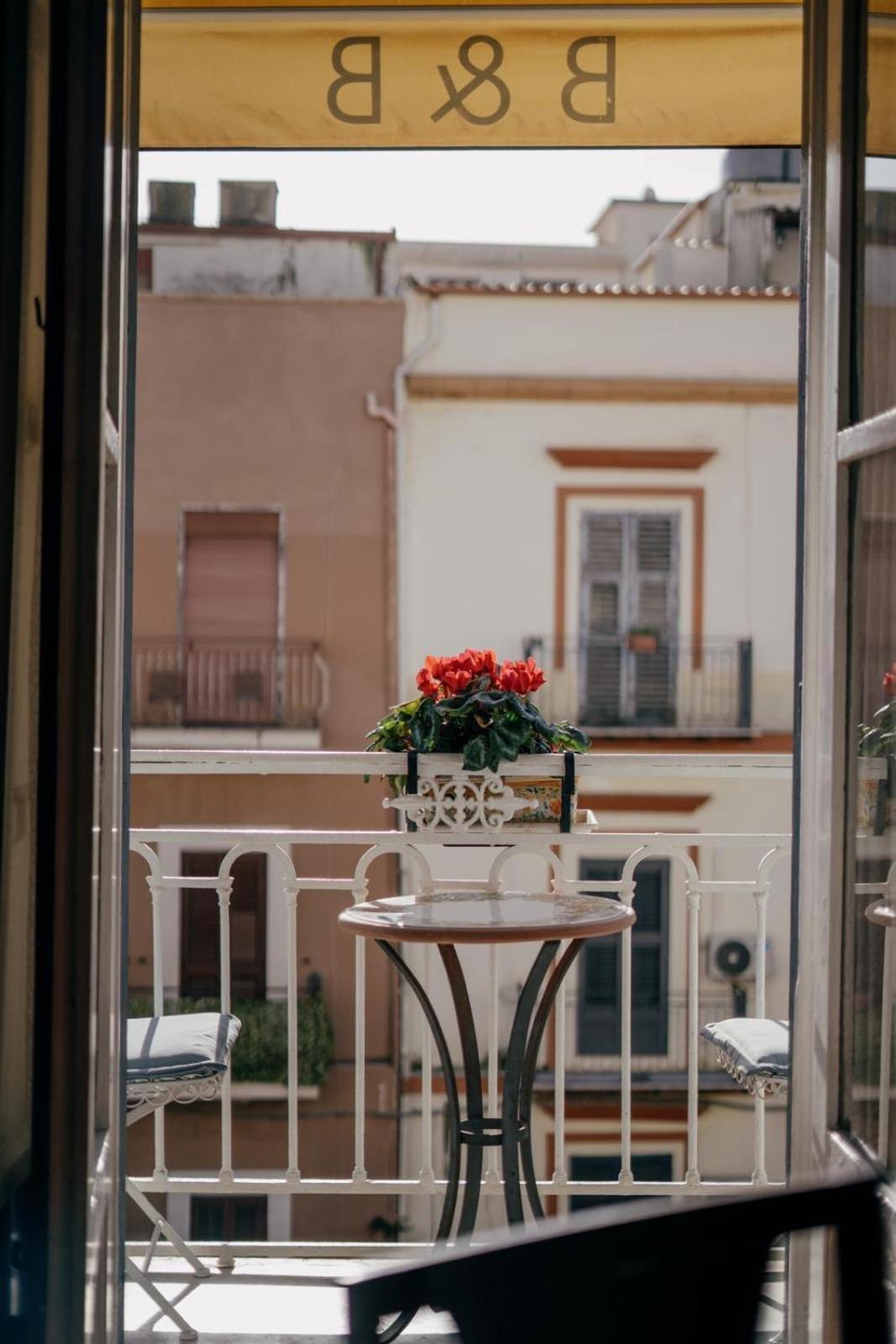 Palazzo Melluso Luxury Suite 恩佩多克莱港 外观 照片