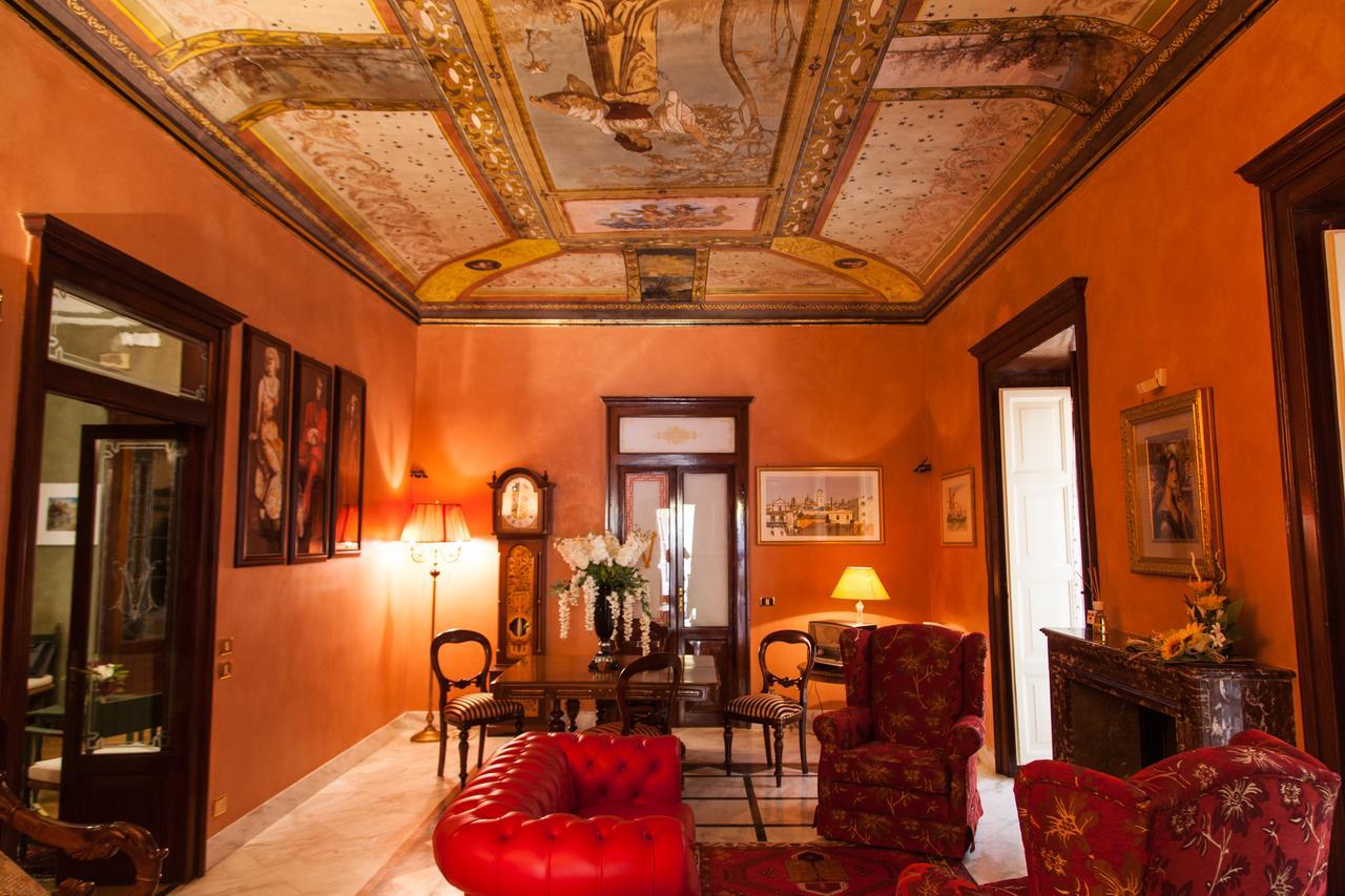 Palazzo Melluso Luxury Suite 恩佩多克莱港 外观 照片