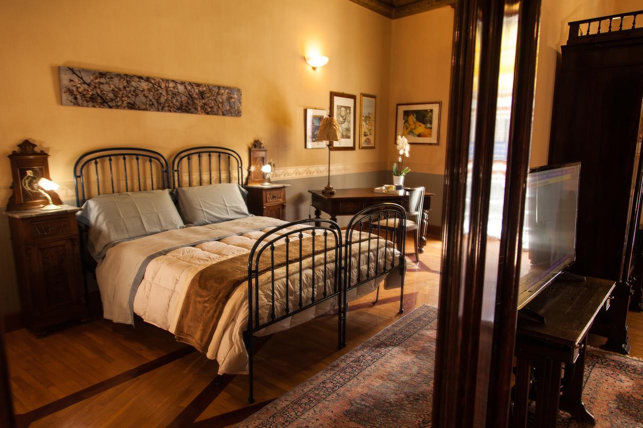 Palazzo Melluso Luxury Suite 恩佩多克莱港 外观 照片