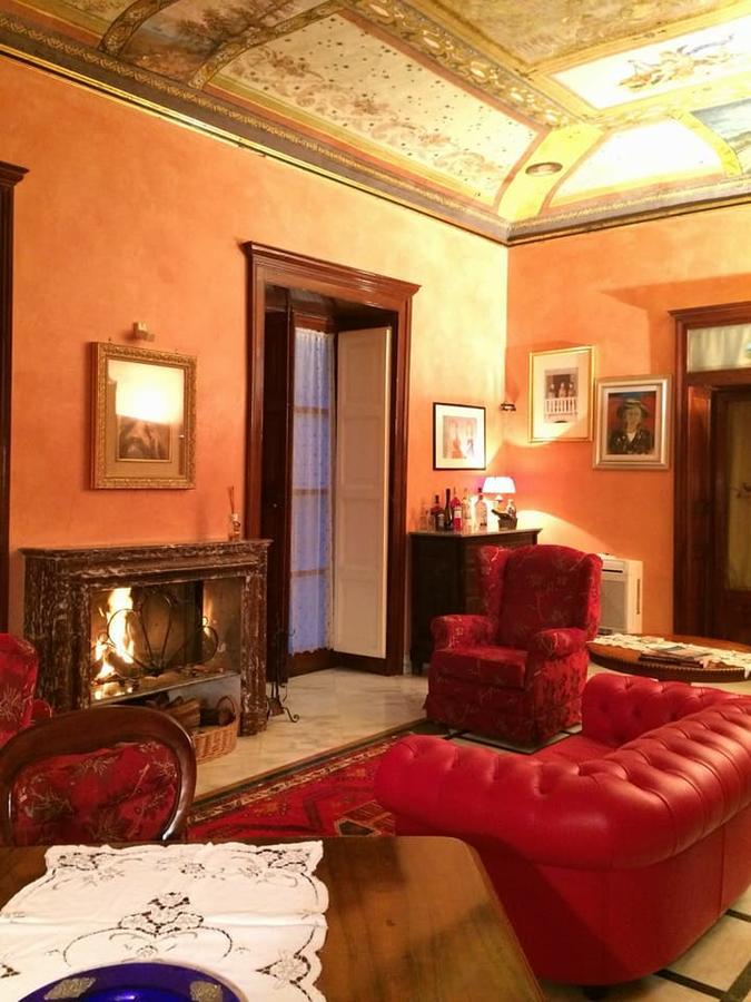 Palazzo Melluso Luxury Suite 恩佩多克莱港 外观 照片