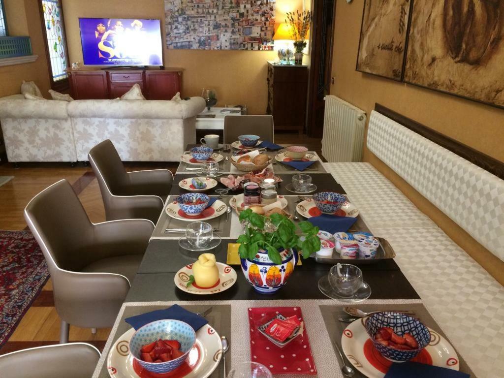 Palazzo Melluso Luxury Suite 恩佩多克莱港 外观 照片
